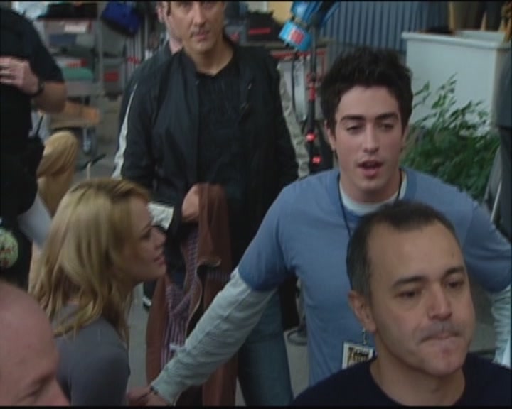 DailyDuff-dot-org_ThePerfectMan-OnSetWithHilary0059.jpg DailyDuff-dot-org_ThePerfectMan-OnSetWithHilary0059.jpg