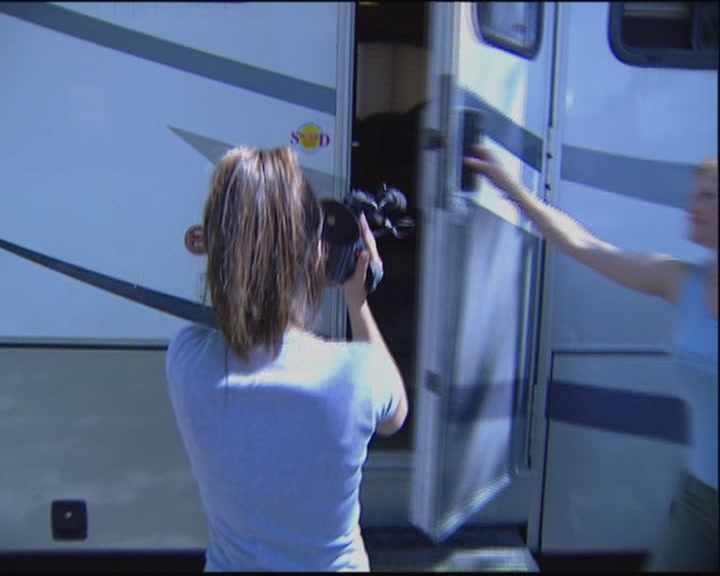 DailyDuff-dot-org_ThePerfectMan-OnSetWithHilary0096.jpg DailyDuff-dot-org_ThePerfectMan-OnSetWithHilary0096.jpg