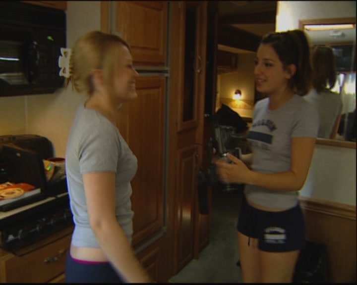 DailyDuff-dot-org_ThePerfectMan-OnSetWithHilary0144.jpg DailyDuff-dot-org_ThePerfectMan-OnSetWithHilary0144.jpg