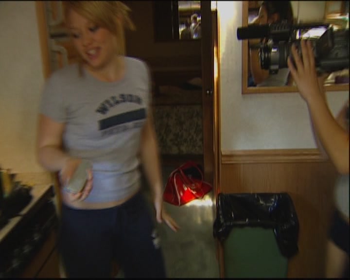 DailyDuff-dot-org_ThePerfectMan-OnSetWithHilary0152.jpg DailyDuff-dot-org_ThePerfectMan-OnSetWithHilary0152.jpg