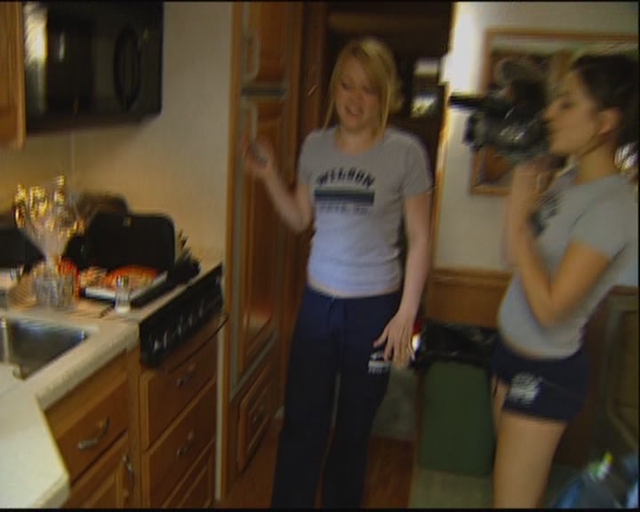 DailyDuff-dot-org_ThePerfectMan-OnSetWithHilary0153.jpg DailyDuff-dot-org_ThePerfectMan-OnSetWithHilary0153.jpg