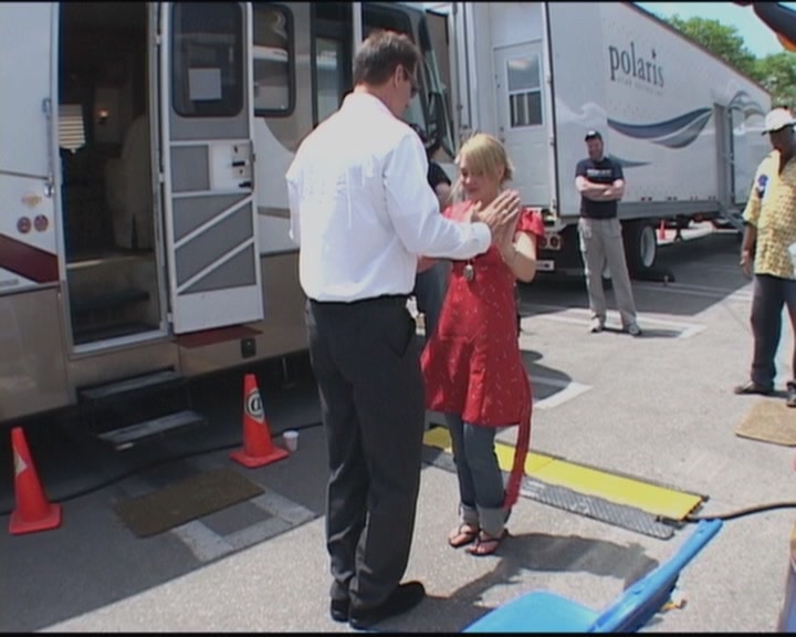 DailyDuff-dot-org_ThePerfectMan-OnSetWithHilary0228.jpg DailyDuff-dot-org_ThePerfectMan-OnSetWithHilary0228.jpg