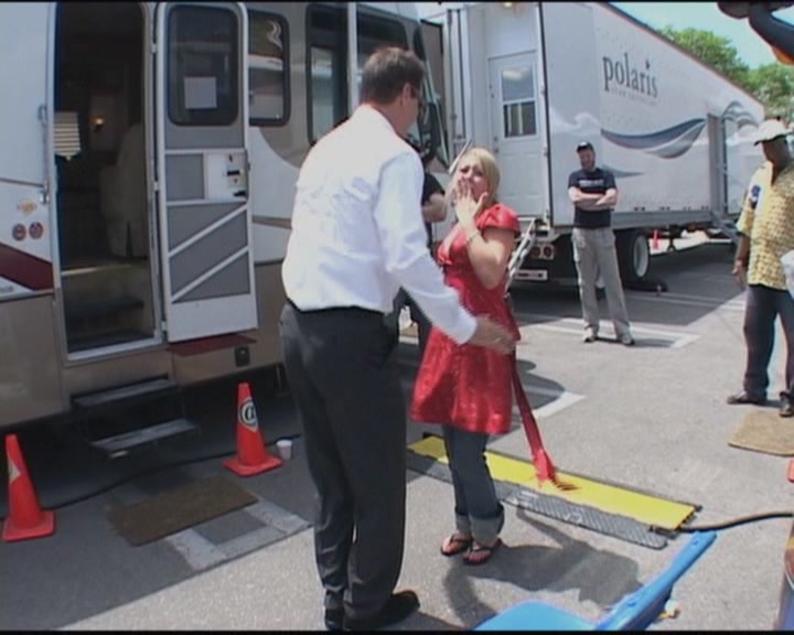 DailyDuff-dot-org_ThePerfectMan-OnSetWithHilary0230.jpg DailyDuff-dot-org_ThePerfectMan-OnSetWithHilary0230.jpg