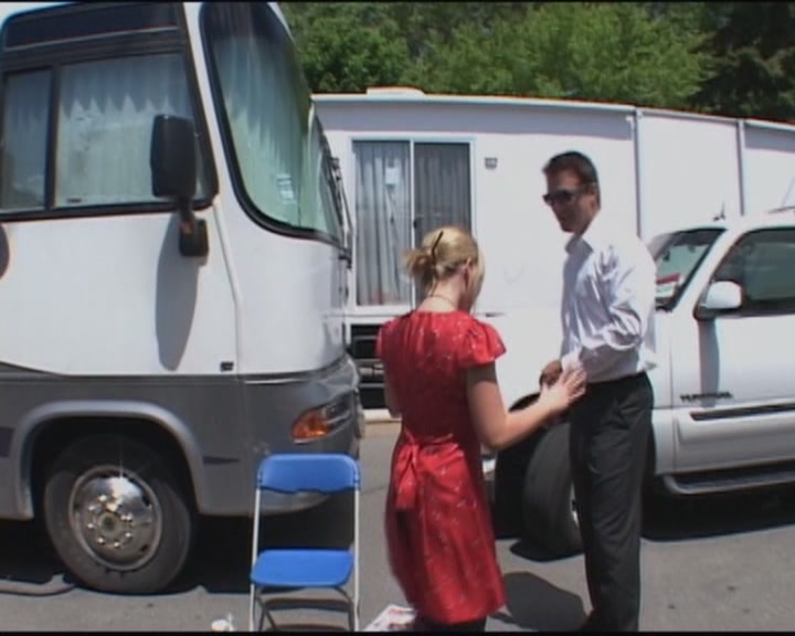 DailyDuff-dot-org_ThePerfectMan-OnSetWithHilary0245.jpg DailyDuff-dot-org_ThePerfectMan-OnSetWithHilary0245.jpg