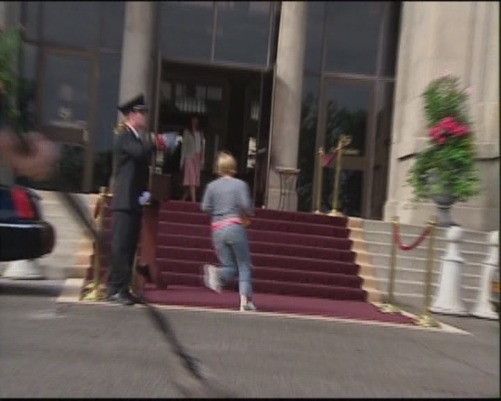 DailyDuff-dot-org_ThePerfectMan-OnSetWithHilary0266.jpg DailyDuff-dot-org_ThePerfectMan-OnSetWithHilary0266.jpg