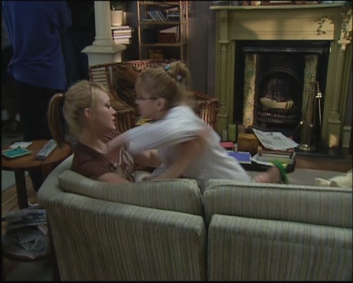 DailyDuff-dot-org_ThePerfectMan-OnSetWithHilary0306.jpg DailyDuff-dot-org_ThePerfectMan-OnSetWithHilary0306.jpg