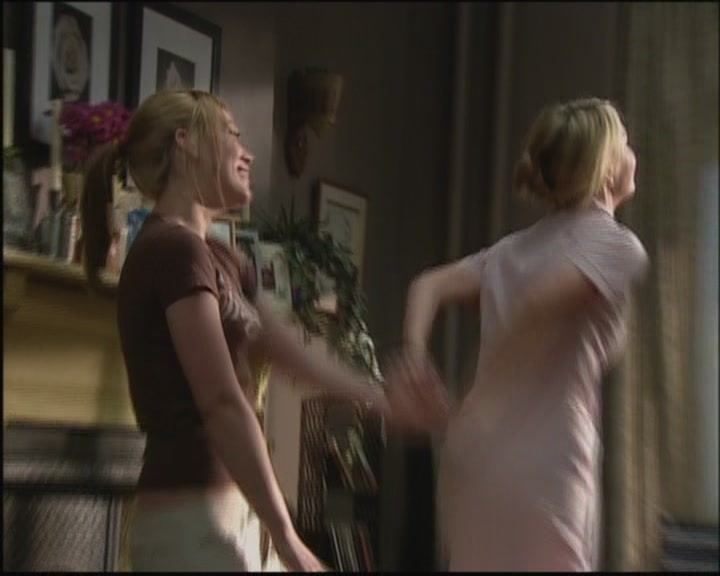 DailyDuff-dot-org_ThePerfectMan-OnSetWithHilary0311.jpg DailyDuff-dot-org_ThePerfectMan-OnSetWithHilary0311.jpg