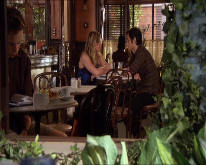 GossipGirlFan_dot_nl-3x04DanTheFleurette1001.jpg