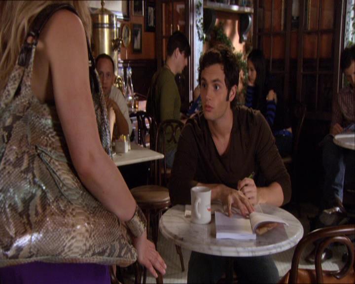 GossipGirlFan_dot_nl-3x04DanTheFleurette2219.jpg GossipGirlFan_dot_nl-3x04DanTheFleurette2219.jpg