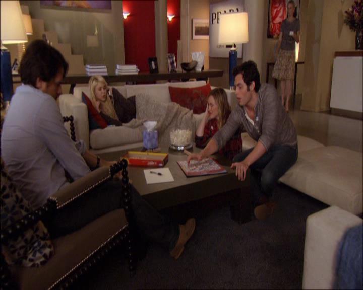GossipGirlFan_dot_nl-3x08TheGrandfatherPartII0713.jpg GossipGirlFan_dot_nl-3x08TheGrandfatherPartII0713.jpg