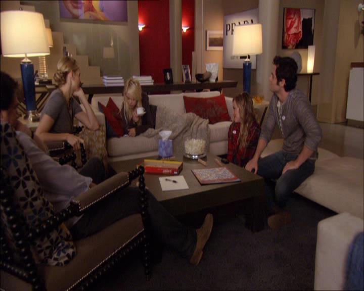 GossipGirlFan_dot_nl-3x08TheGrandfatherPartII0734.jpg GossipGirlFan_dot_nl-3x08TheGrandfatherPartII0734.jpg