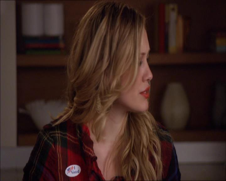 GossipGirlFan_dot_nl-3x08TheGrandfatherPartII0740.jpg GossipGirlFan_dot_nl-3x08TheGrandfatherPartII0740.jpg