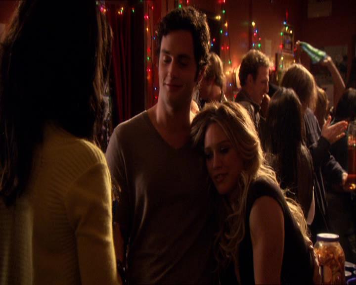 GossipGirlFan_dot_nl-3x09TheyShootHumphreyDontThey1298.jpg GossipGirlFan_dot_nl-3x09TheyShootHumphreyDontThey1298.jpg