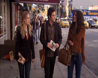 GossipGirlFan_dot_nl-3x09TheyShootHumphreyDontThey0412.jpg