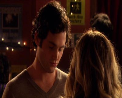 GossipGirlFan_dot_nl-3x09TheyShootHumphreyDontThey1289.jpg