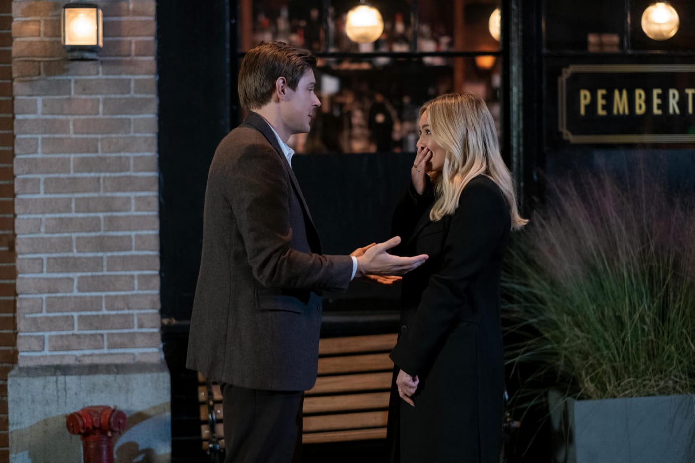 1x09-003.jpg