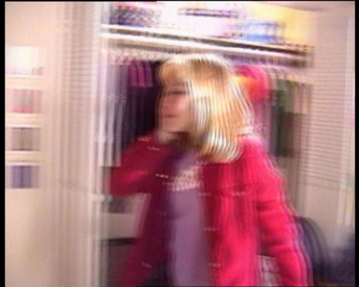 DailyDuff-dot-nl_LizzieMcGuireSeries-WhenMomsAttacks0005.jpg DailyDuff-dot-nl_LizzieMcGuireSeries-WhenMomsAttacks0005.jpg