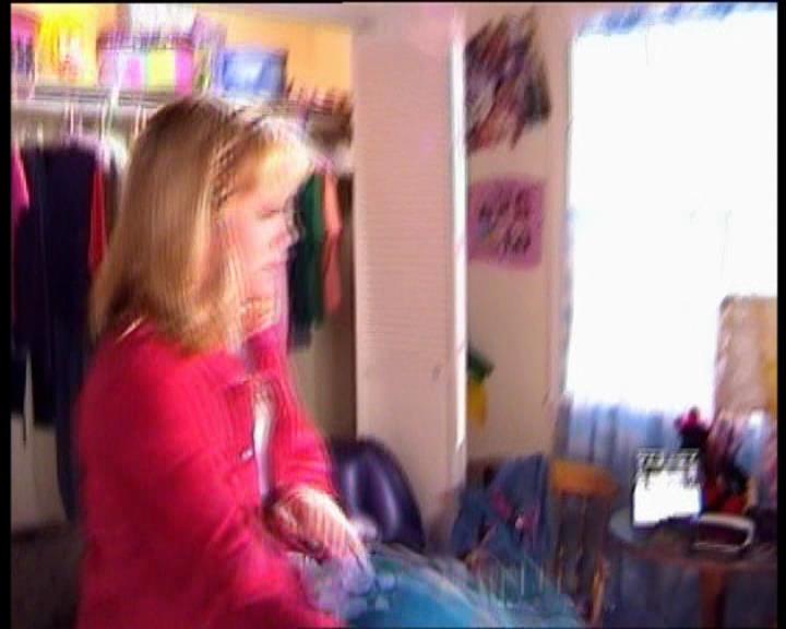 DailyDuff-dot-nl_LizzieMcGuireSeries-WhenMomsAttacks0010.jpg DailyDuff-dot-nl_LizzieMcGuireSeries-WhenMomsAttacks0010.jpg