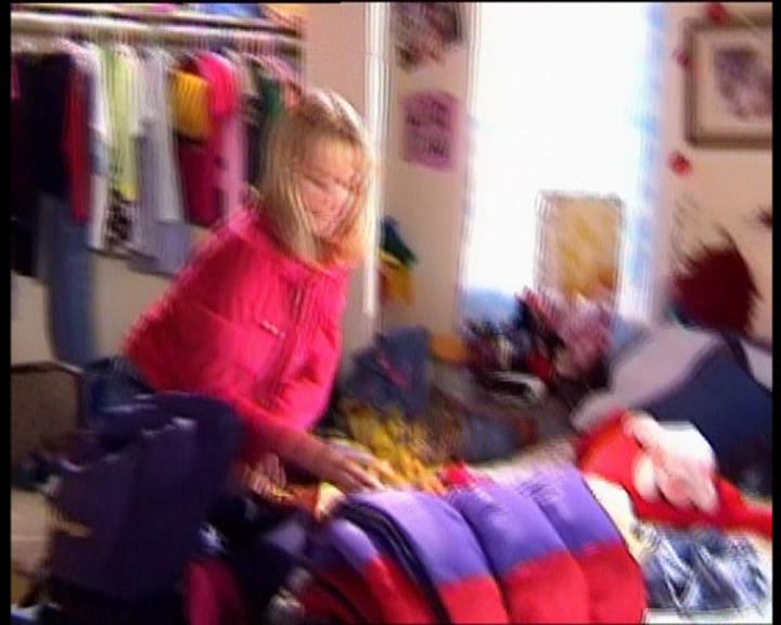 DailyDuff-dot-nl_LizzieMcGuireSeries-WhenMomsAttacks0011.jpg DailyDuff-dot-nl_LizzieMcGuireSeries-WhenMomsAttacks0011.jpg