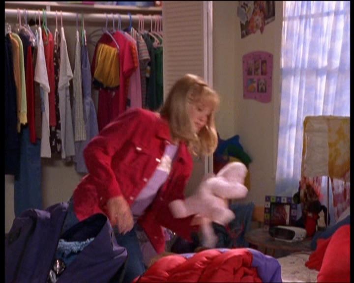 DailyDuff-dot-nl_LizzieMcGuireSeries-WhenMomsAttacks0026.jpg DailyDuff-dot-nl_LizzieMcGuireSeries-WhenMomsAttacks0026.jpg