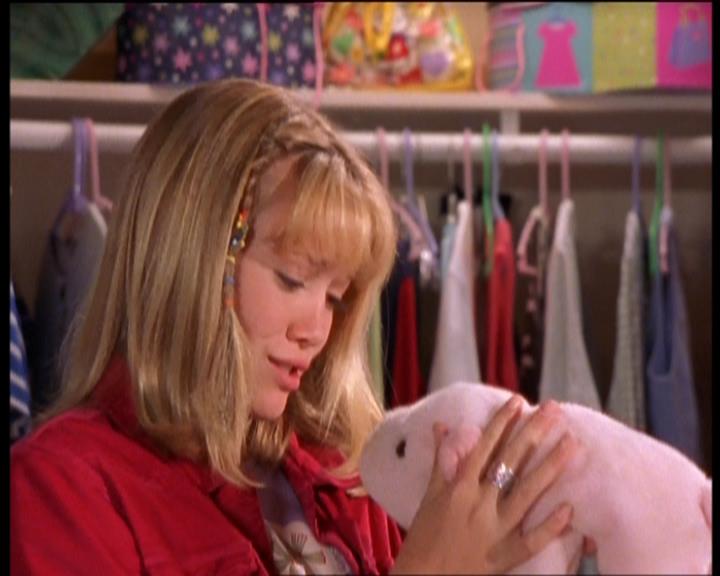 DailyDuff-dot-nl_LizzieMcGuireSeries-WhenMomsAttacks0033.jpg DailyDuff-dot-nl_LizzieMcGuireSeries-WhenMomsAttacks0033.jpg