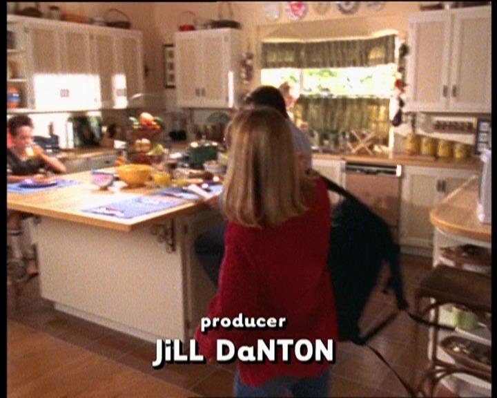 DailyDuff-dot-nl_LizzieMcGuireSeries-WhenMomsAttacks0094.jpg DailyDuff-dot-nl_LizzieMcGuireSeries-WhenMomsAttacks0094.jpg
