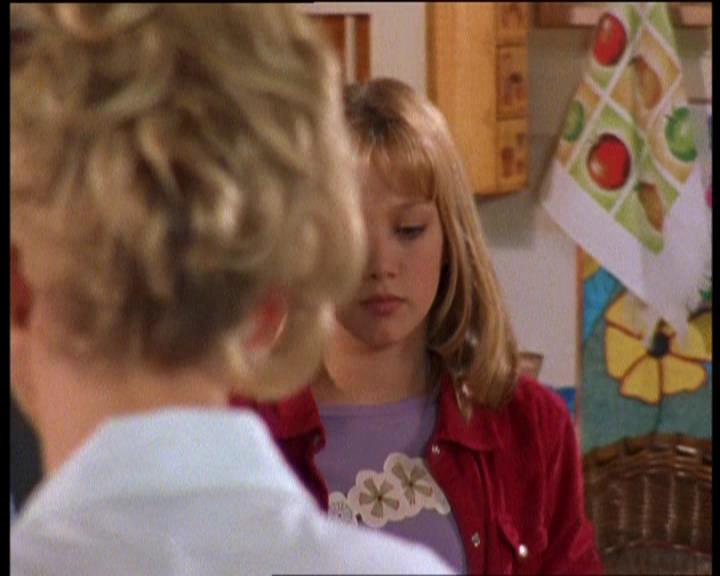 DailyDuff-dot-nl_LizzieMcGuireSeries-WhenMomsAttacks0161.jpg DailyDuff-dot-nl_LizzieMcGuireSeries-WhenMomsAttacks0161.jpg