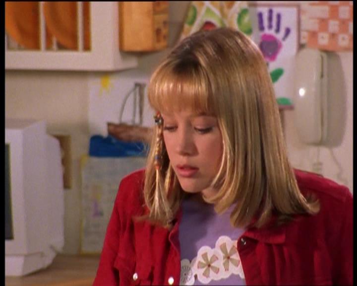 DailyDuff-dot-nl_LizzieMcGuireSeries-WhenMomsAttacks0200.jpg DailyDuff-dot-nl_LizzieMcGuireSeries-WhenMomsAttacks0200.jpg
