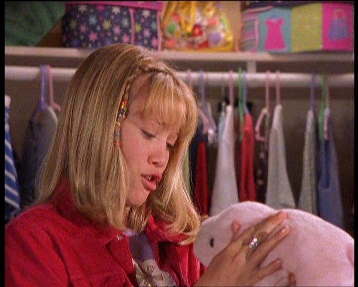 DailyDuff-dot-nl_LizzieMcGuireSeries-WhenMomsAttacks0221.jpg DailyDuff-dot-nl_LizzieMcGuireSeries-WhenMomsAttacks0221.jpg