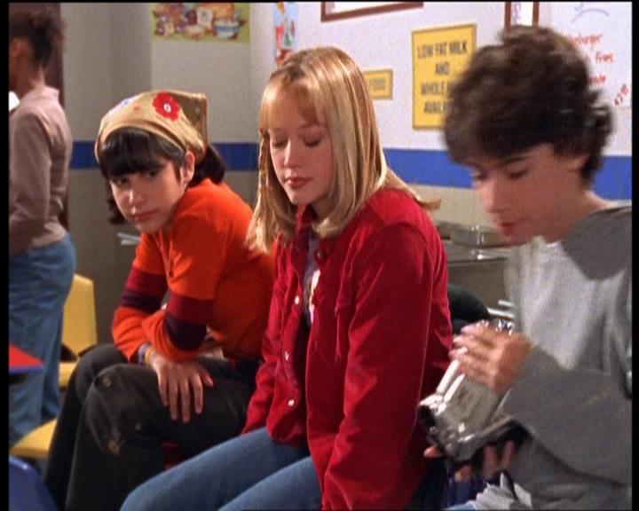 DailyDuff-dot-nl_LizzieMcGuireSeries-WhenMomsAttacks0269.jpg DailyDuff-dot-nl_LizzieMcGuireSeries-WhenMomsAttacks0269.jpg