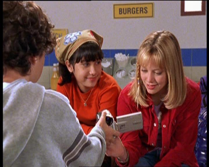 DailyDuff-dot-nl_LizzieMcGuireSeries-WhenMomsAttacks0298.jpg DailyDuff-dot-nl_LizzieMcGuireSeries-WhenMomsAttacks0298.jpg