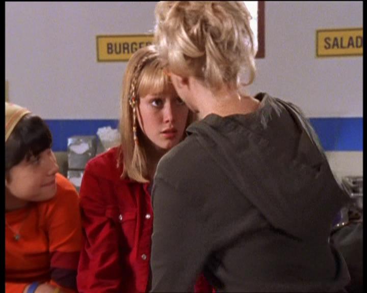 DailyDuff-dot-nl_LizzieMcGuireSeries-WhenMomsAttacks0369.jpg DailyDuff-dot-nl_LizzieMcGuireSeries-WhenMomsAttacks0369.jpg