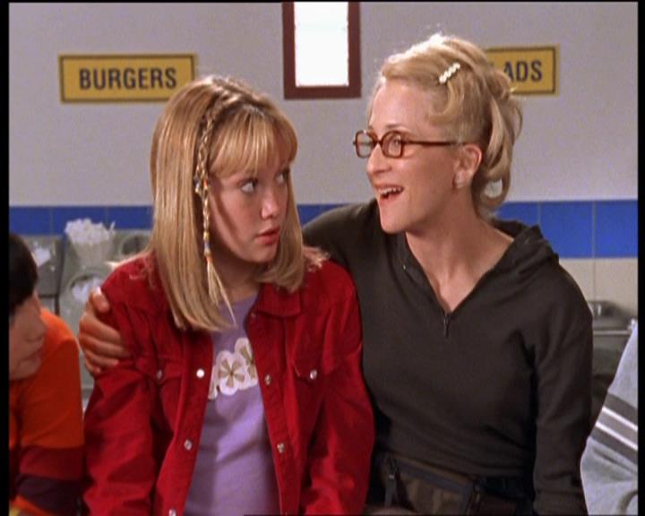 DailyDuff-dot-nl_LizzieMcGuireSeries-WhenMomsAttacks0372.jpg DailyDuff-dot-nl_LizzieMcGuireSeries-WhenMomsAttacks0372.jpg
