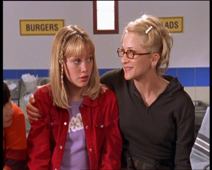 DailyDuff-dot-nl_LizzieMcGuireSeries-WhenMomsAttacks0373.jpg DailyDuff-dot-nl_LizzieMcGuireSeries-WhenMomsAttacks0373.jpg