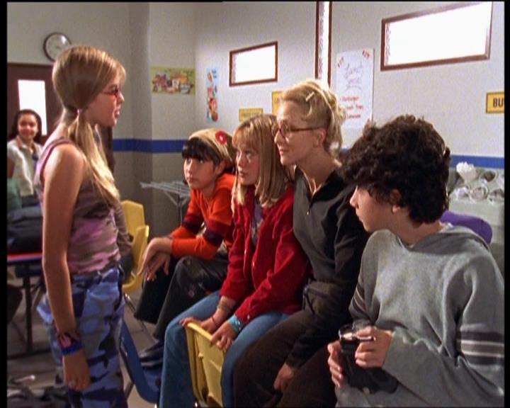DailyDuff-dot-nl_LizzieMcGuireSeries-WhenMomsAttacks0380.jpg DailyDuff-dot-nl_LizzieMcGuireSeries-WhenMomsAttacks0380.jpg