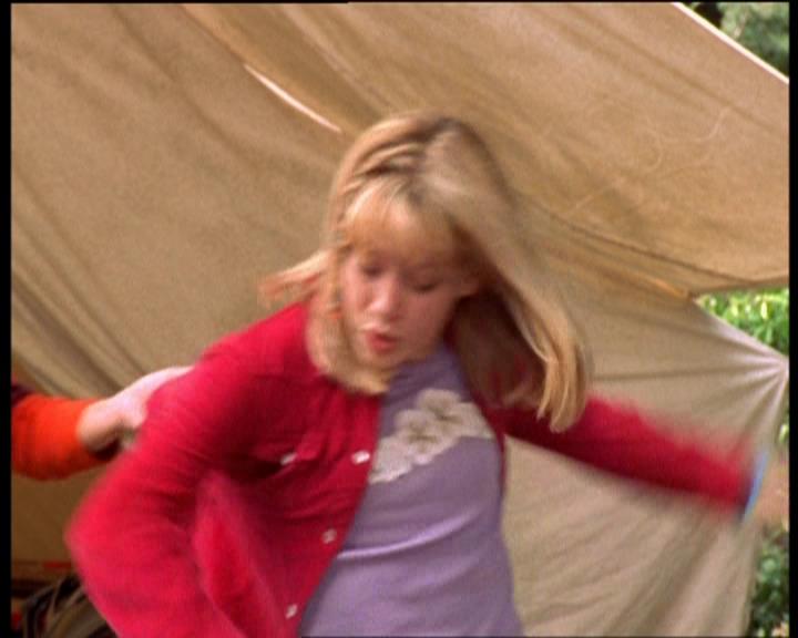 DailyDuff-dot-nl_LizzieMcGuireSeries-WhenMomsAttacks0580.jpg DailyDuff-dot-nl_LizzieMcGuireSeries-WhenMomsAttacks0580.jpg
