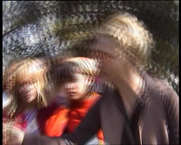 DailyDuff-dot-nl_LizzieMcGuireSeries-WhenMomsAttacks0587.jpg DailyDuff-dot-nl_LizzieMcGuireSeries-WhenMomsAttacks0587.jpg