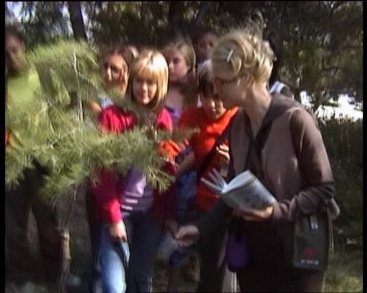 DailyDuff-dot-nl_LizzieMcGuireSeries-WhenMomsAttacks0590.jpg DailyDuff-dot-nl_LizzieMcGuireSeries-WhenMomsAttacks0590.jpg