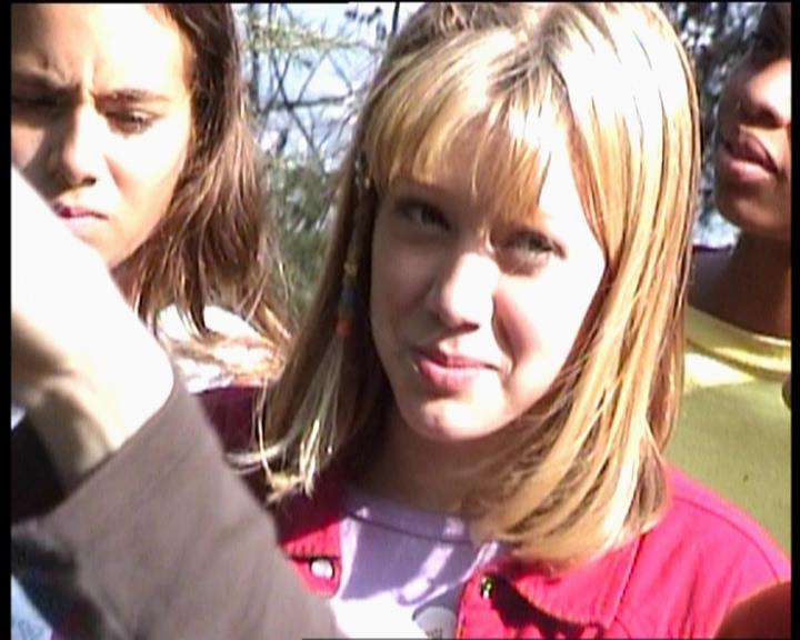 DailyDuff-dot-nl_LizzieMcGuireSeries-WhenMomsAttacks0594.jpg DailyDuff-dot-nl_LizzieMcGuireSeries-WhenMomsAttacks0594.jpg