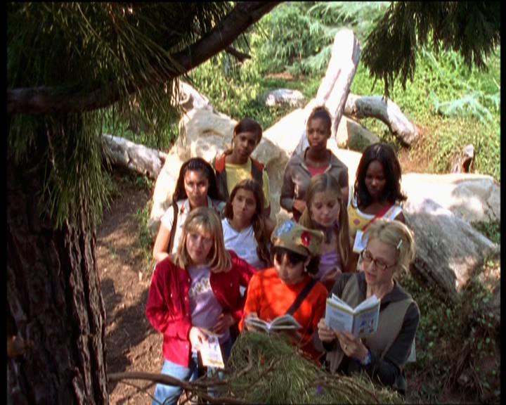 DailyDuff-dot-nl_LizzieMcGuireSeries-WhenMomsAttacks0612.jpg DailyDuff-dot-nl_LizzieMcGuireSeries-WhenMomsAttacks0612.jpg