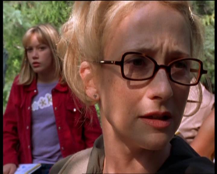 DailyDuff-dot-nl_LizzieMcGuireSeries-WhenMomsAttacks0670.jpg DailyDuff-dot-nl_LizzieMcGuireSeries-WhenMomsAttacks0670.jpg
