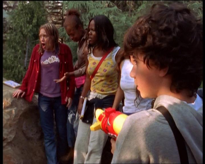 DailyDuff-dot-nl_LizzieMcGuireSeries-WhenMomsAttacks0698.jpg DailyDuff-dot-nl_LizzieMcGuireSeries-WhenMomsAttacks0698.jpg