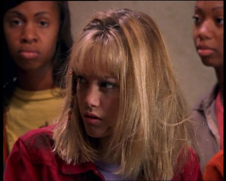 DailyDuff-dot-nl_LizzieMcGuireSeries-WhenMomsAttacks0737.jpg DailyDuff-dot-nl_LizzieMcGuireSeries-WhenMomsAttacks0737.jpg