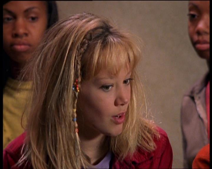 DailyDuff-dot-nl_LizzieMcGuireSeries-WhenMomsAttacks0746.jpg DailyDuff-dot-nl_LizzieMcGuireSeries-WhenMomsAttacks0746.jpg
