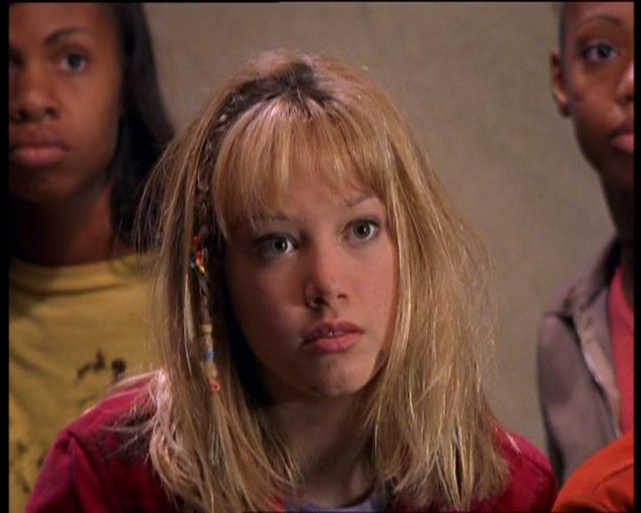 DailyDuff-dot-nl_LizzieMcGuireSeries-WhenMomsAttacks0758.jpg DailyDuff-dot-nl_LizzieMcGuireSeries-WhenMomsAttacks0758.jpg