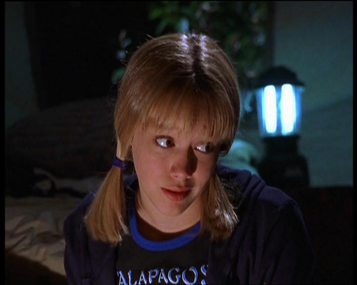 DailyDuff-dot-nl_LizzieMcGuireSeries-WhenMomsAttacks0845.jpg DailyDuff-dot-nl_LizzieMcGuireSeries-WhenMomsAttacks0845.jpg