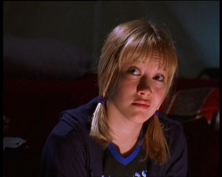 DailyDuff-dot-nl_LizzieMcGuireSeries-WhenMomsAttacks0861.jpg DailyDuff-dot-nl_LizzieMcGuireSeries-WhenMomsAttacks0861.jpg