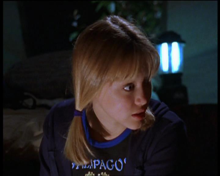 DailyDuff-dot-nl_LizzieMcGuireSeries-WhenMomsAttacks0869.jpg DailyDuff-dot-nl_LizzieMcGuireSeries-WhenMomsAttacks0869.jpg