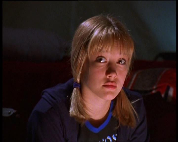 DailyDuff-dot-nl_LizzieMcGuireSeries-WhenMomsAttacks0882.jpg DailyDuff-dot-nl_LizzieMcGuireSeries-WhenMomsAttacks0882.jpg
