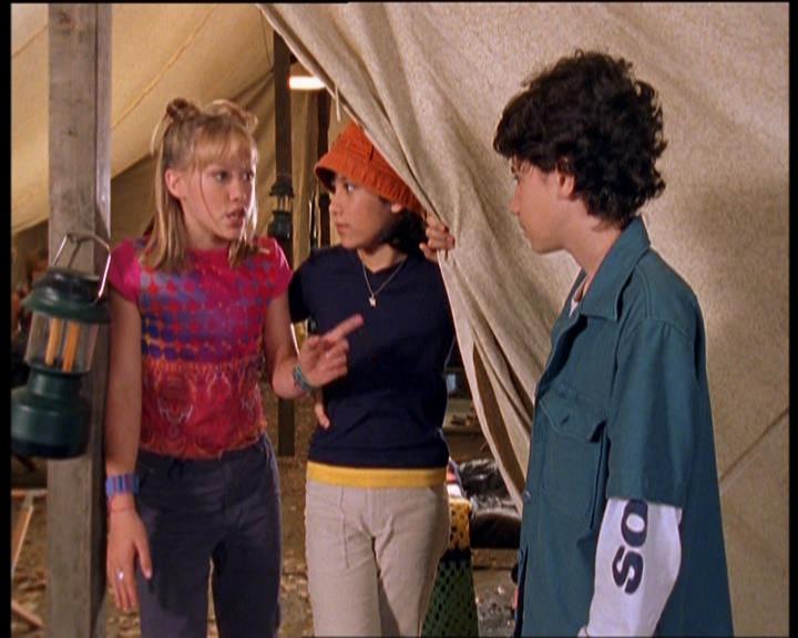 DailyDuff-dot-nl_LizzieMcGuireSeries-WhenMomsAttacks1020.jpg DailyDuff-dot-nl_LizzieMcGuireSeries-WhenMomsAttacks1020.jpg